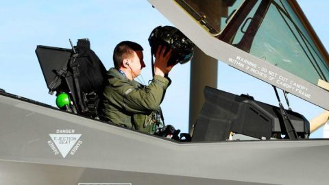 First Public Look Inside F-35’s Helmet – What Can It Really Do? | Frontline Videos