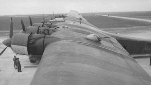 Even Massive Bombers Were Overwhelmed By The Tremendous Size Of WWII’s Biggest Plane | Frontline Videos