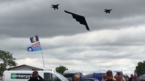 At Last Weekend’s RIAT Airshow, A B-2 Made A Surprise Pass-Just Epic! | Frontline Videos