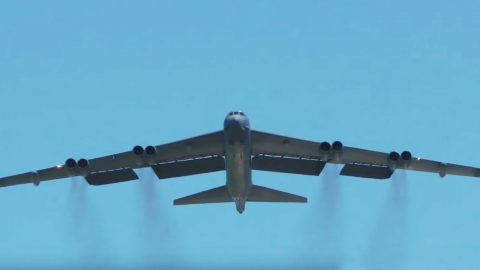 B-52 Waves Goodbye | Frontline Videos