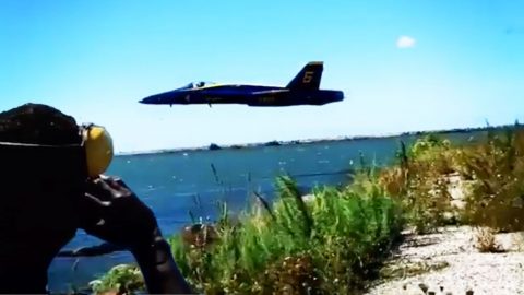 Blue Angel #6 Performs One Of The Most Thundering Takeoffs Over Water | Frontline Videos