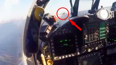 Blue Angel’s Head On Pass From The Pilot’s View Looks Crazy | Frontline Videos