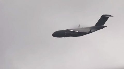 A Rare Look At A C-17 Streaming Vapor-Super Neat To Watch | Frontline Videos