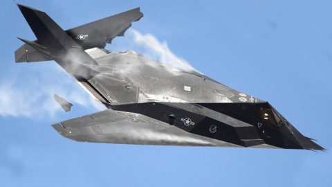 The Day A $122 Million Stealth Fighter Went Down Because Of Fasteners | Frontline Videos