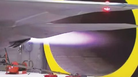 F-22 Raptor Tests Its Powerful Thrust Vectoring Engines With Full Afterburner | Frontline Videos