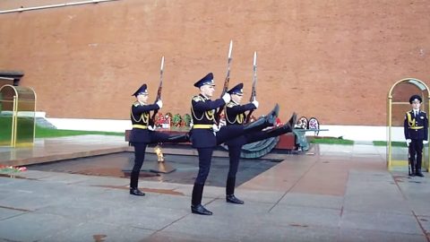 Russia’s Honor Guard Does Things A Little Bit…Differently | Frontline Videos