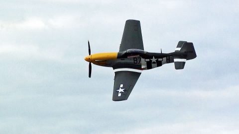 ULTIMATE P-51 MUSTANG FLYBY – NOT A WHISTLE BUT A SCREAM | Frontline Videos