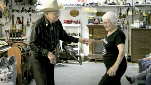 WWII Vet Shows Off Dances Moves With Wife For 45th Wedding Anniversary | Frontline Videos