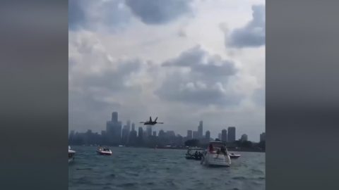 F-18 Surprises Boaters With Fast Flyby | Frontline Videos