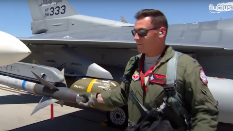 5 Weird Things US Jet Aircraft Pilots Do Before Take Off | Frontline Videos