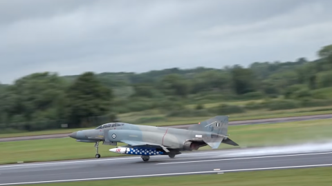 McDonnell Douglas F-4 Phantom AUP Phantoms Departure | Frontline Videos