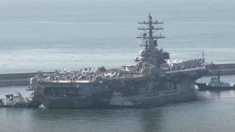 U.S. aircraft carrier arrives in Busan, South Korea, for drills | Frontline Videos