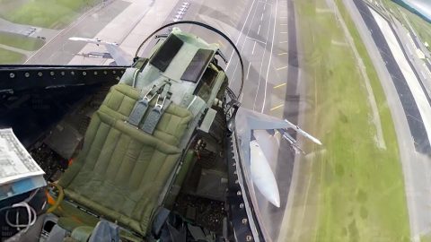 This US Aircraft Took Off Without a Pilot for a Scary Reason | Frontline Videos