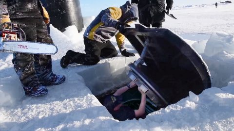 Using Chainsaw to Release Massive US Submarine Stuck Under Ice | Frontline Videos