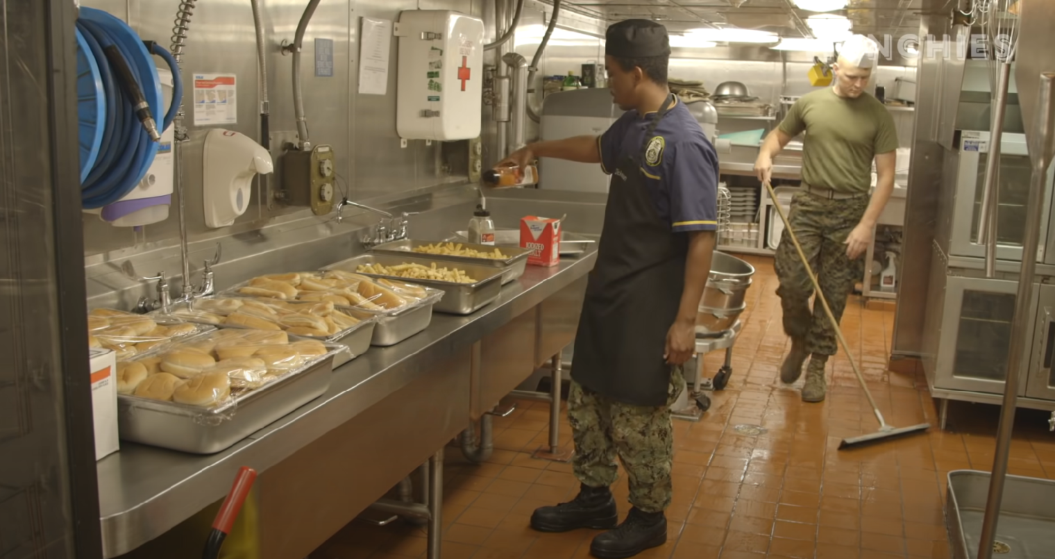 How The Navy Cooks Serve 1 500 Sailors Frontline Videos   Img 8 