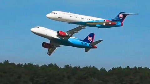 Plane Flies Too Close To Another Plane | Frontline Videos