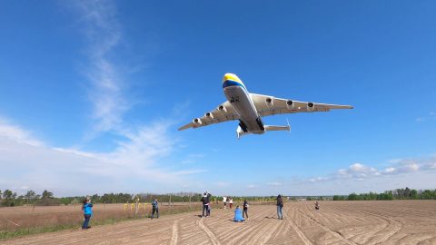 Antonov An-225 Mriya Flyby | Frontline Videos