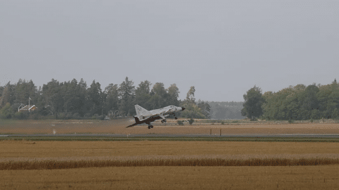 Impressive AJS-37 Viggen Takeoff | Frontline Videos